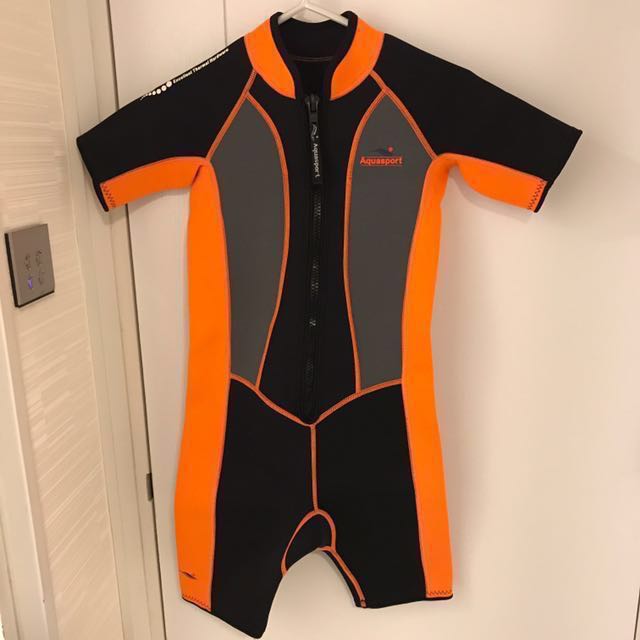 全新aquasport 兒童保暖泳衣 Kids Thermal Swimsuit 男裝 運動服裝 Carousell