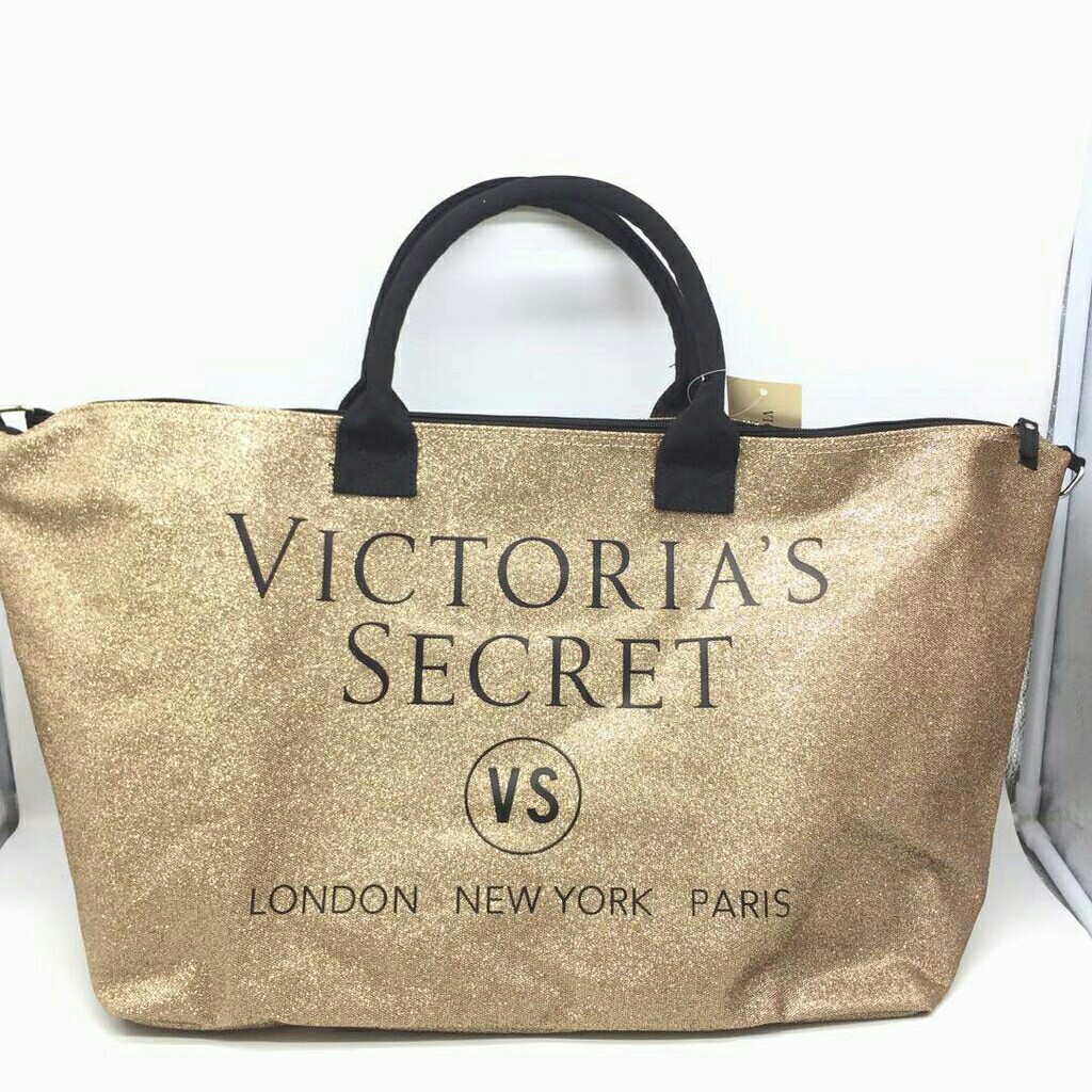 Authentic Victoria secret travel bag, Hobbies & Toys, Travel, Luggages