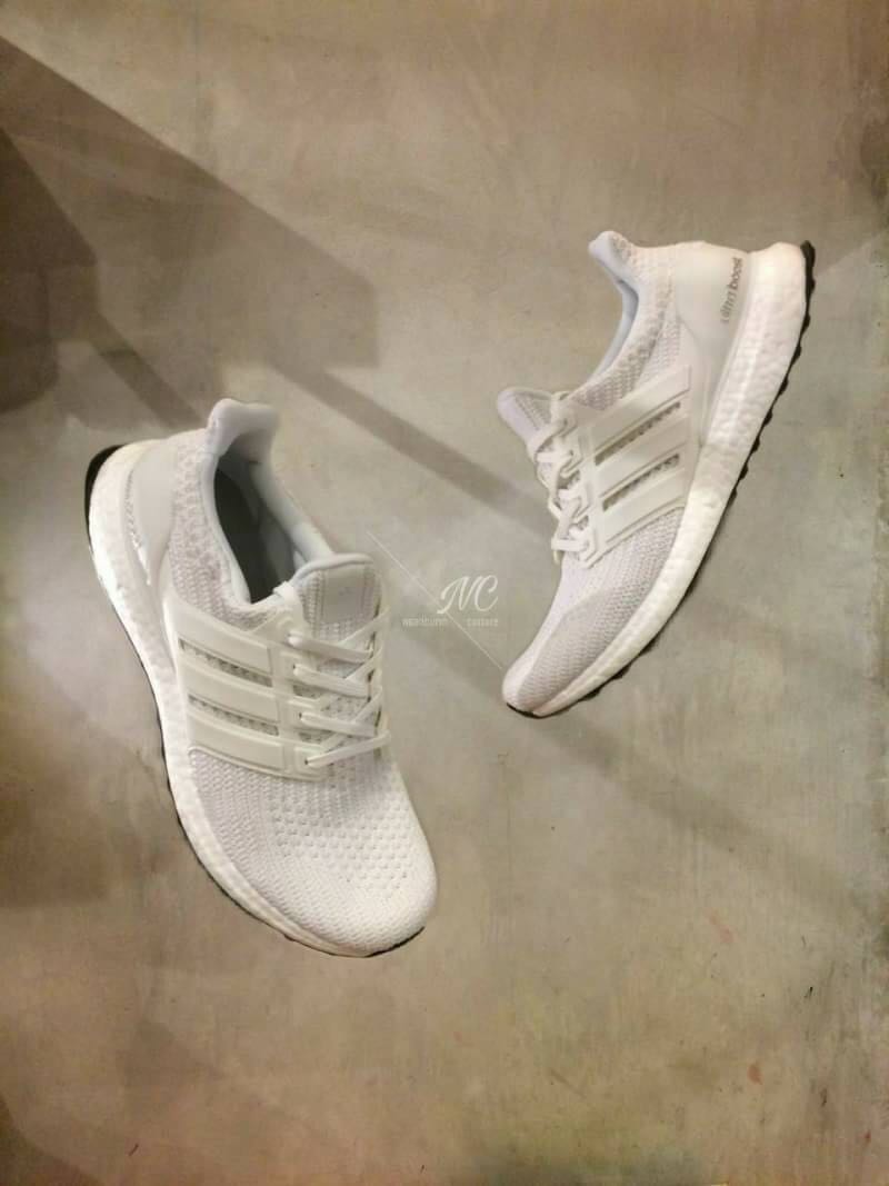 Adidas ultra boost hot sale 4.0 triple white xt
