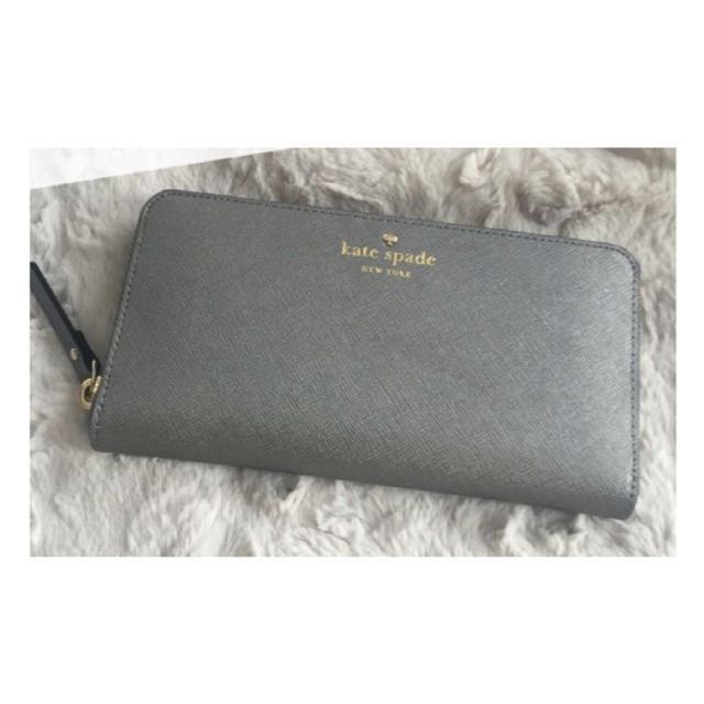 BRAND NEW!!) Authentic Kate Spade Mikas Pond Lacey Wallet - Anthracite  color, Women's Fashion, Bags & Wallets, Wallets & Card Holders on Carousell