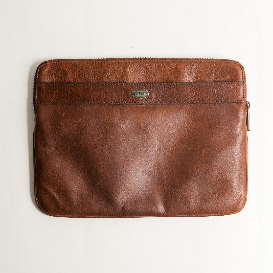 FOSSIL Leather Laptop Document Sleeve Women s Fashion Bags Wallets Purses Pouches on Carousell