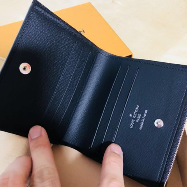 Louis Vuitton Smart Wallet (Damier Graphite)
