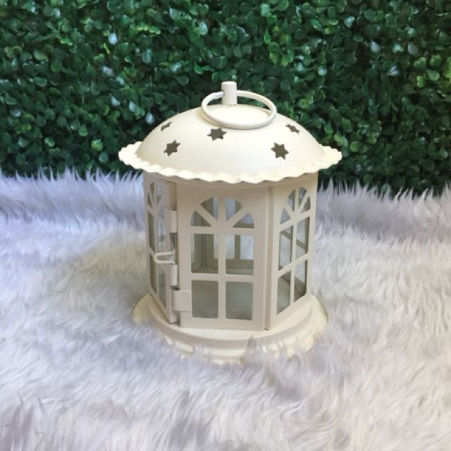 Medium-sized candle holder (Category: Towels, Napkins & Holders) located in Taguig. Submitted by behonestdear (Listing ID 158890762, Image 1). Description: Metal material with box.