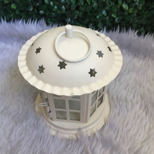 Medium-sized candle holder (Category: Towels, Napkins & Holders) located in Taguig. Submitted by behonestdear (Listing ID 158890762, Image 2). Description: Metal material with box.