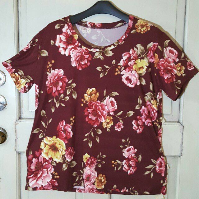 Plus Size Floral Tees for Sale (Category: Blouses) located in Mandaluyong City. Submitted by sweetplumpsize (Listing ID 151606795, Image 2). Description: Payday Sale!! Floral Tees for 120php size: XL up to 2x ***Measurement (Laid flat & Unstretched) shoulder: 17 armhole: 9 Chest: 21.3 Length: 25 (stretchy & can be stretched 2-3 inches more).