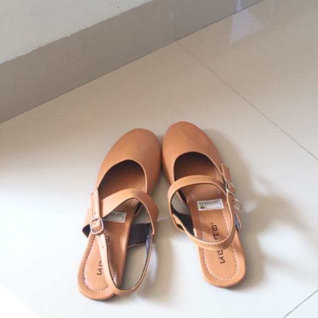 sandal flatshoes