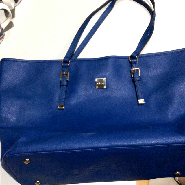 sisley bag price