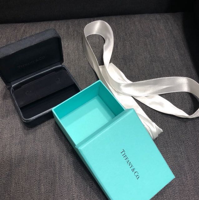 Tiffany and clearance co earring box