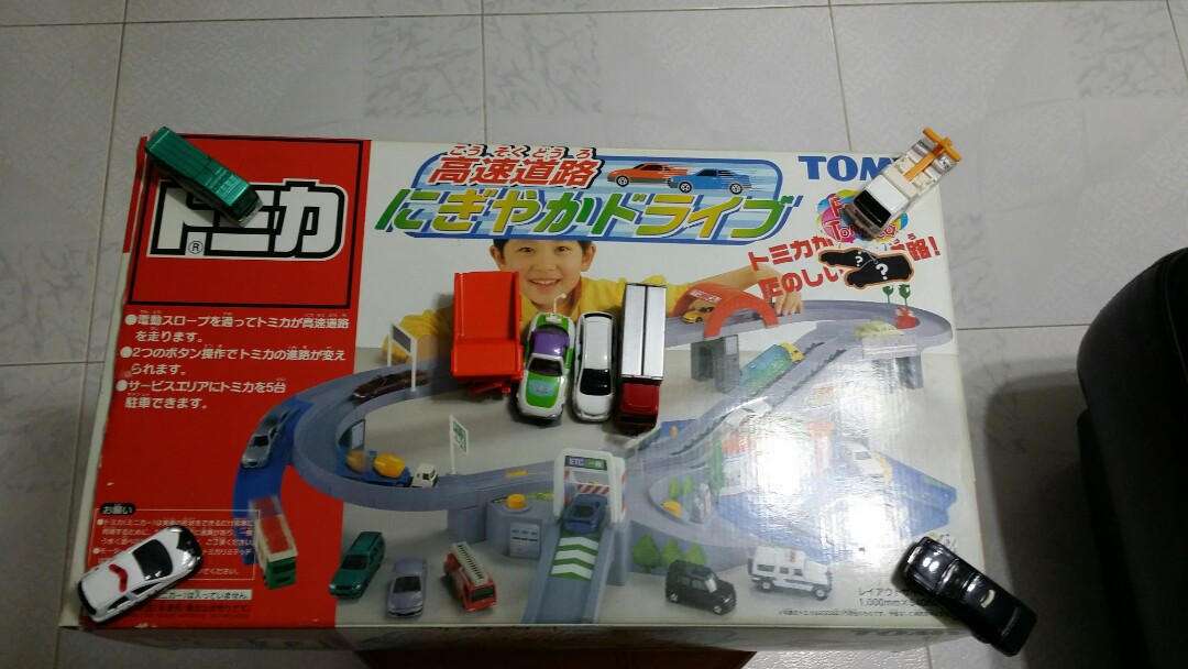 tomica highway busy drive