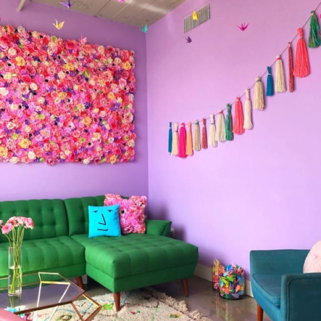 1GL DunnEdwards Everest Velvet Sheen, Furniture & Home Living, Furniture, Other Home