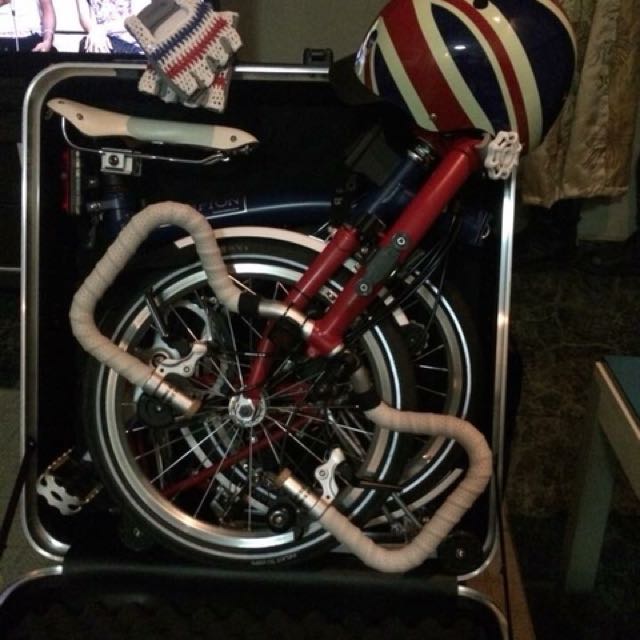 B&W Brompton travel case, Sports Equipment, Bicycles & Parts, Parts