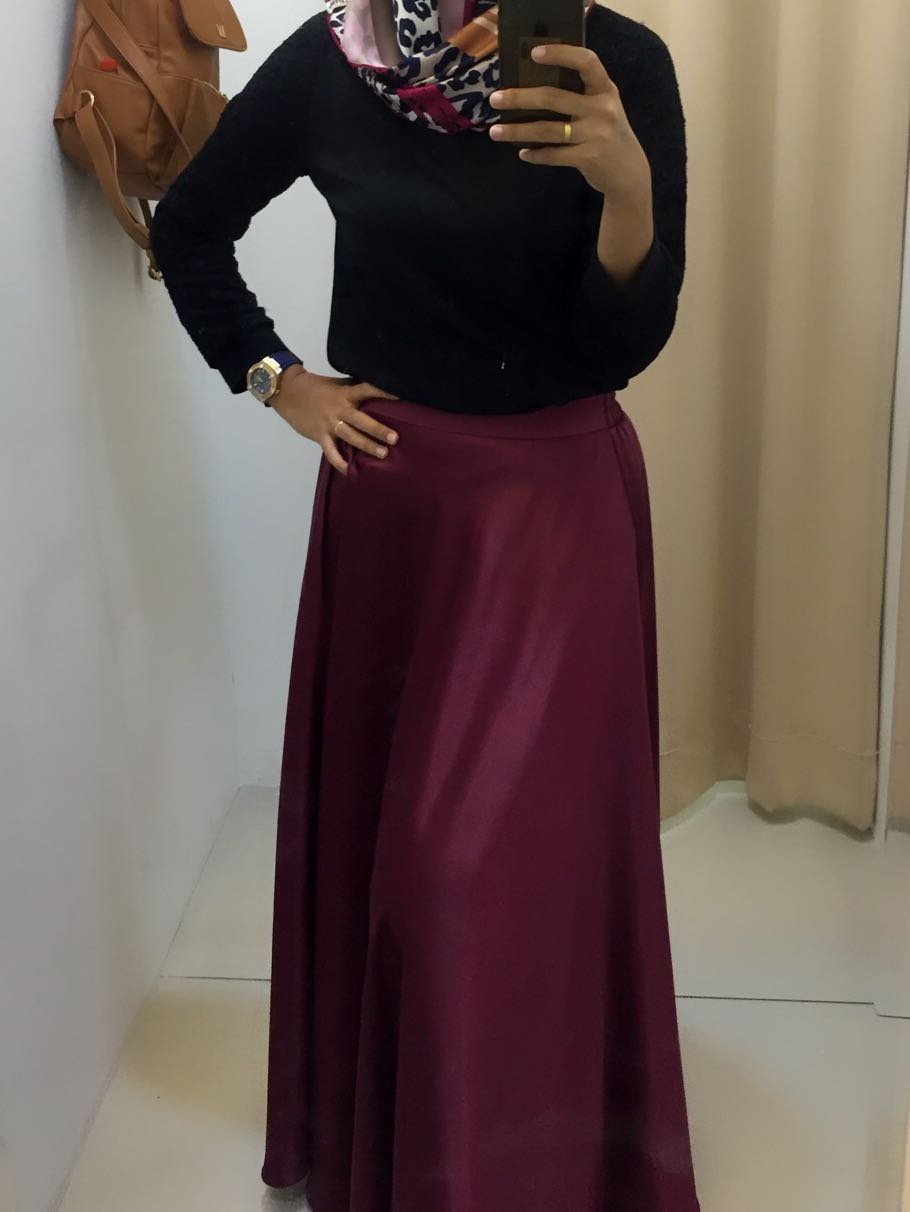 Flare Skirt By Almari Cantek Skirt By Sisters Women S Fashion Clothes Bottoms On Carousell