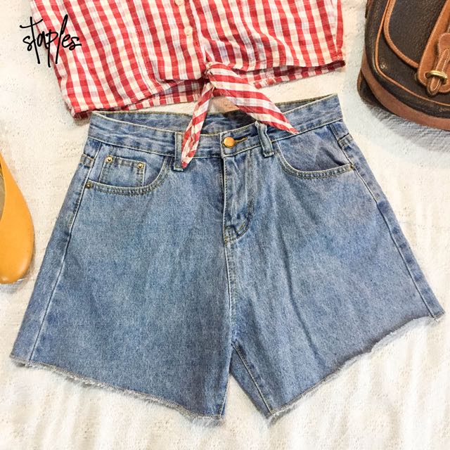 Mom Denim Shorts (Code-Ruth) (Category: Shorts) located in Quezon City. Submitted by staples_ (Listing ID 159100895, Image 2). Description: .