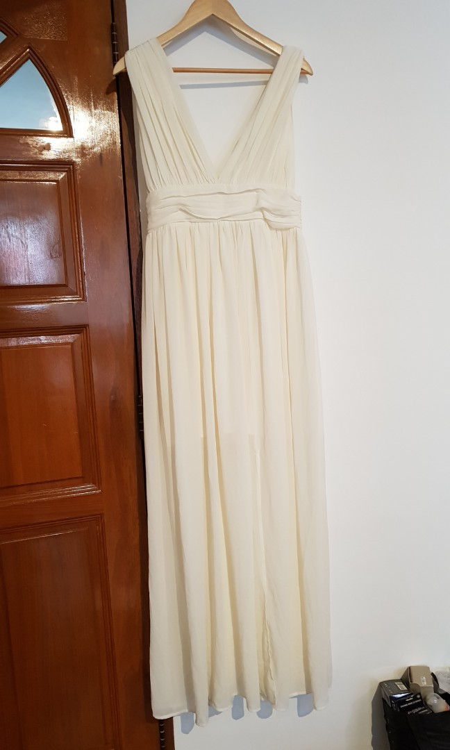 White Gown Forever21 Usa Size L Women S Fashion Clothes Dresses Skirts On Carousell
