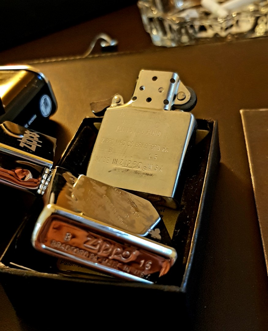 ZIPPO LIGHTER BGrade with matching Inserts, Men's Fashion, Watches