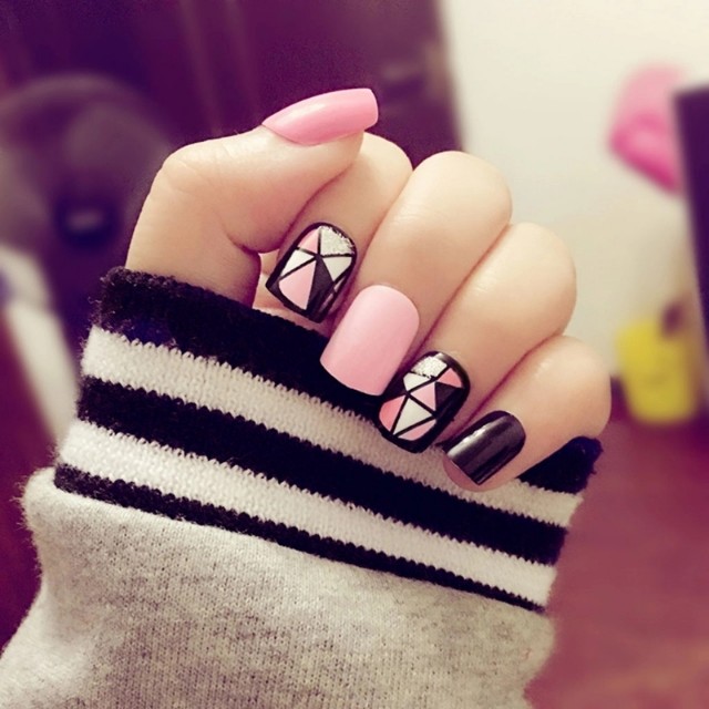 24pcs Set Black Hot Pink Acrylic Nail Tips Short False Nails Art Fingernails Health Beauty Hand Foot Care On Carousell