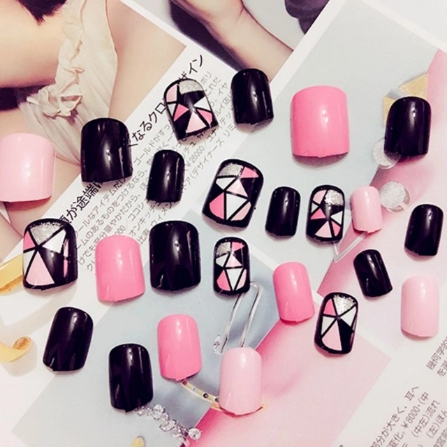 24pcs Set Black Hot Pink Acrylic Nail Tips Short False Nails Art Fingernails Health Beauty Hand Foot Care On Carousell Paint the entire nail with the pink polish and allow to dry.