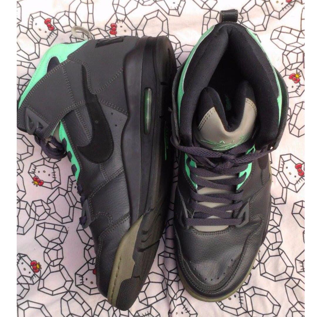 mens nike air flight shoes