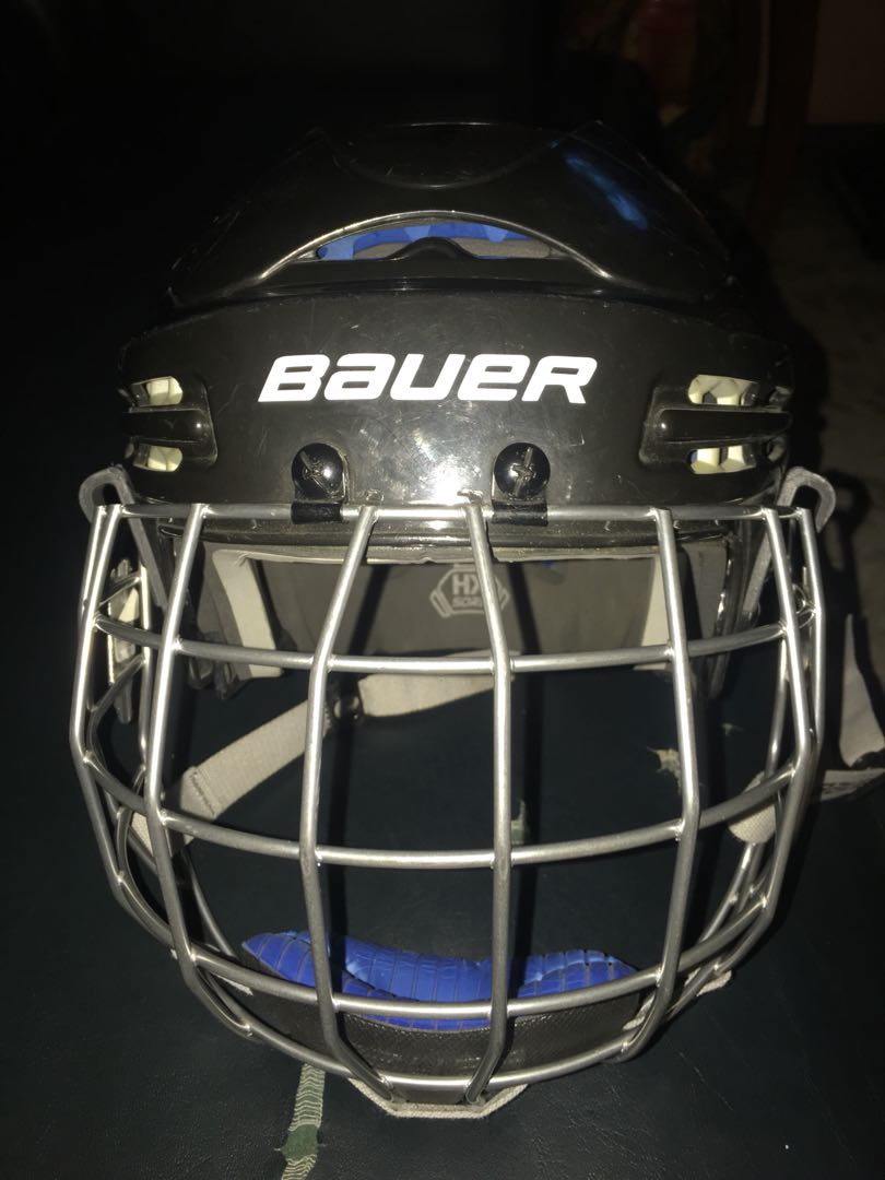 Bauer Helmet size xs ,, Sports Equipment, Sports & Games, Skates