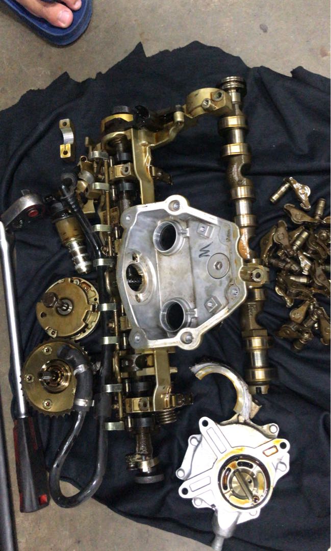 BMW E90 valve seal replacement, Car Accessories, Accessories on Carousell