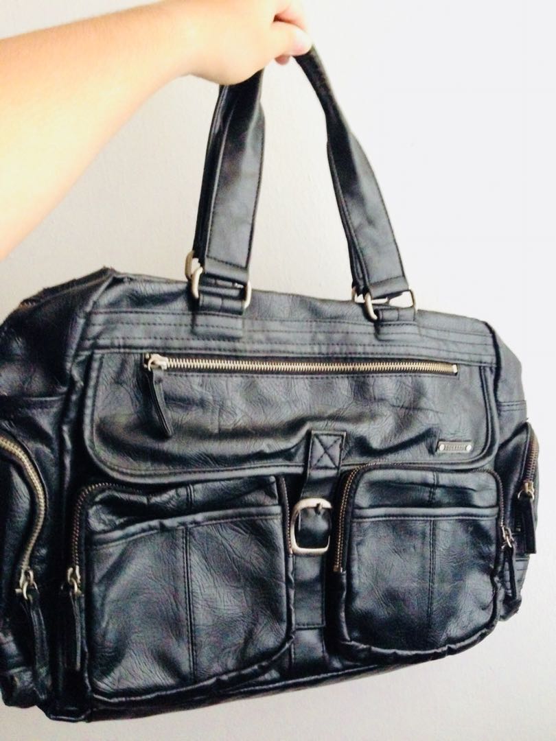 buckaroo sling bag