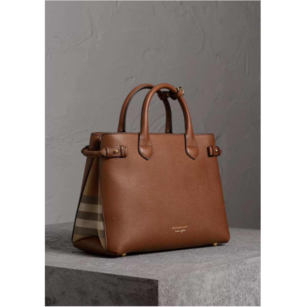 burberry house check derby leather medium banner tote