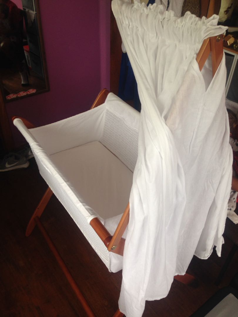 cariboo folding bassinet