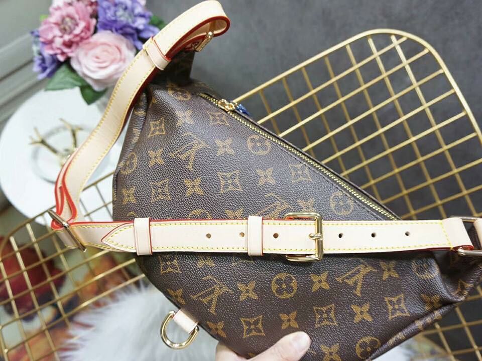 FINALLY is out! LV BUMBAG!new‼️‼️, Men's Fashion, Bags, Belt bags, Clutches  and Pouches on Carousell