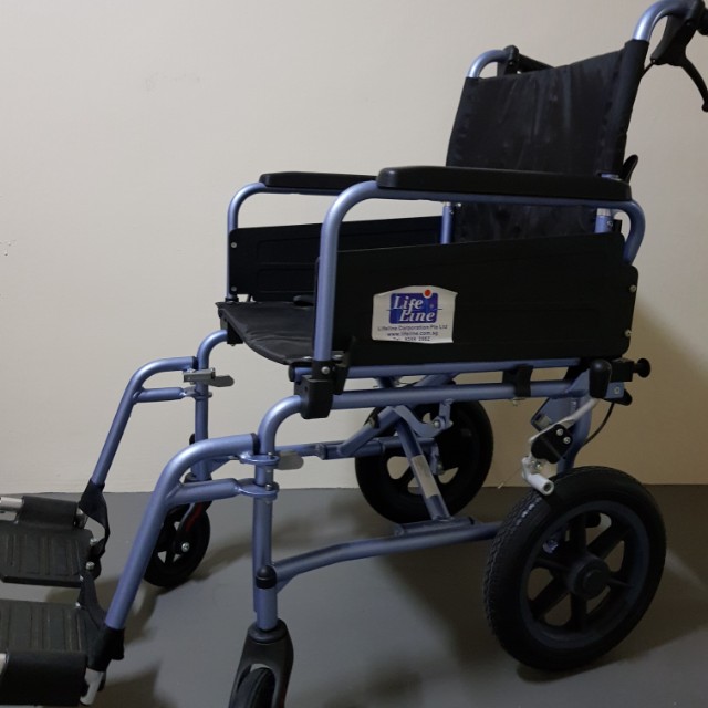 Foldable Wheelchair Everything Else On Carousell   Foldable Wheelchair 1521027100 8bef1e04 