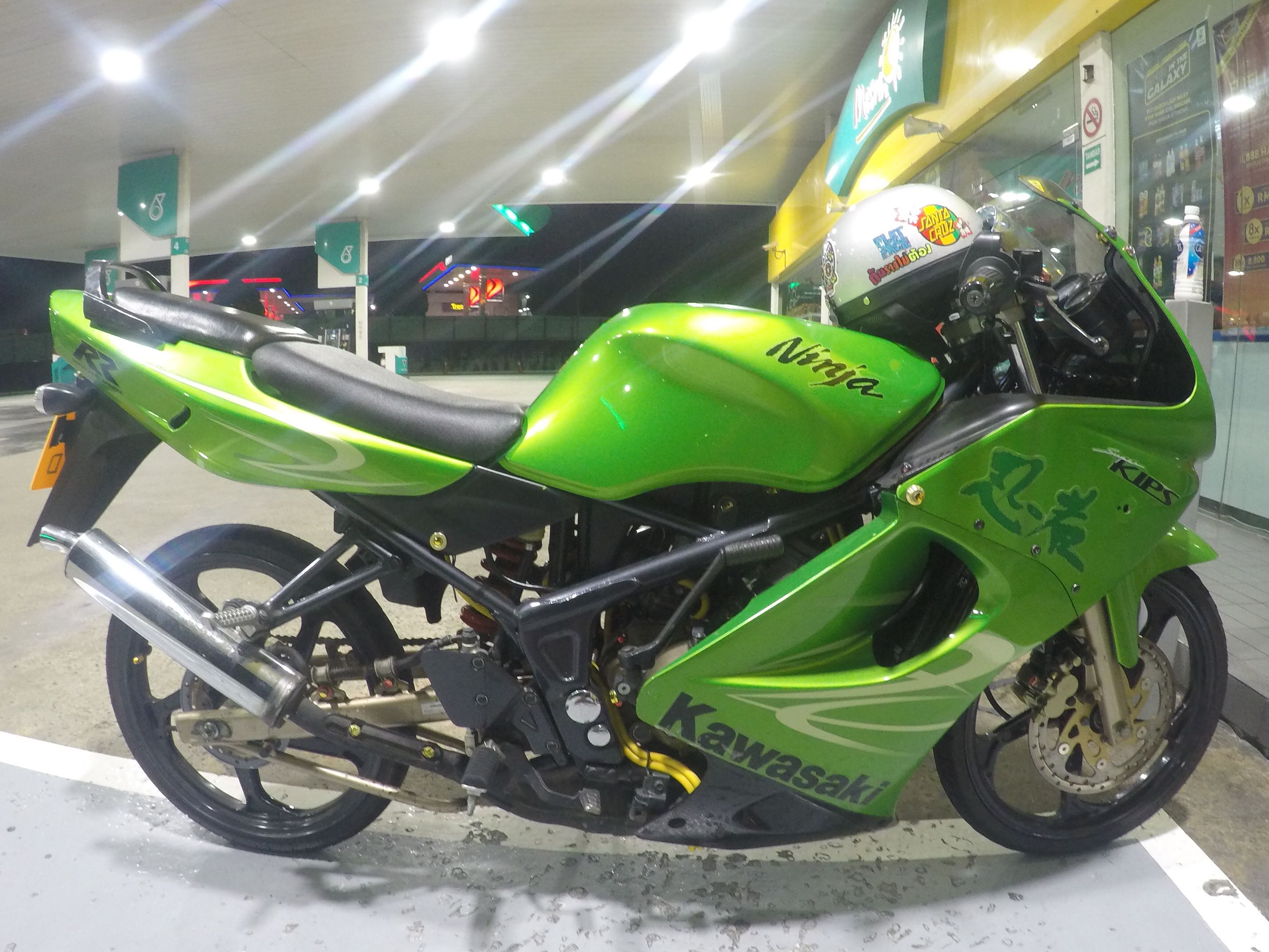 Kawasaki Kr Krr Zx150 Double R Rr Kenji Hijau Green Coverset Motorcycles Motorcycle Accessories On Carousell