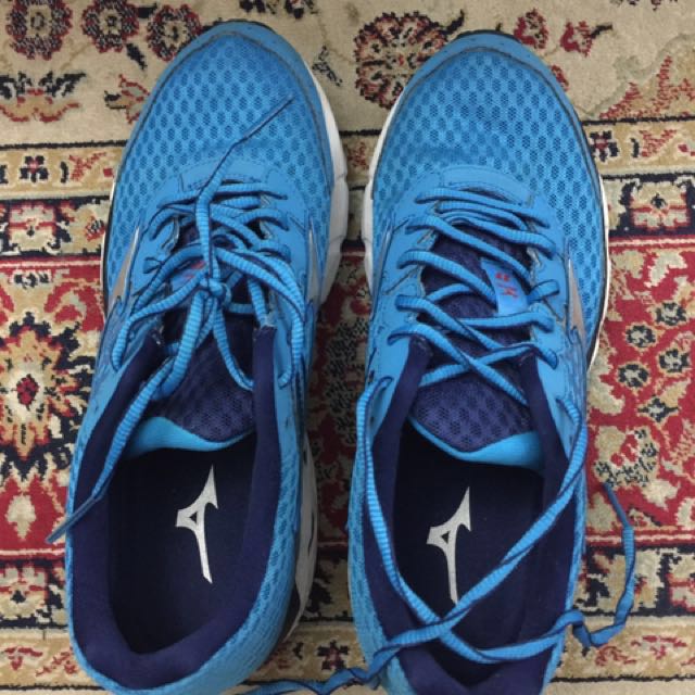 shoes with padding