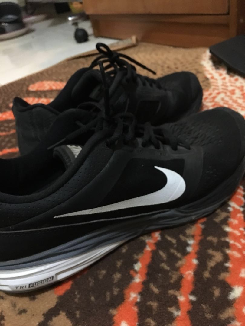 Sepatu Lari Nike Original Bekas Olah Raga Baju Olahraga Di Carousell