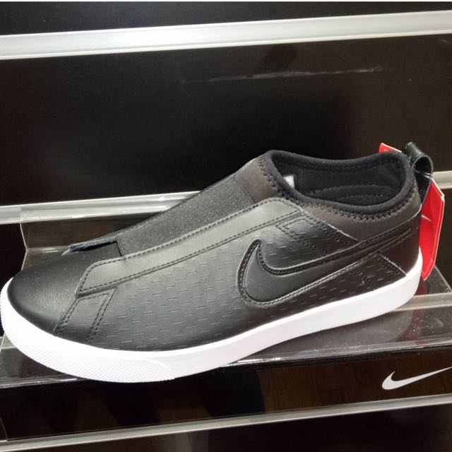 Sepatu slip best sale on nike original