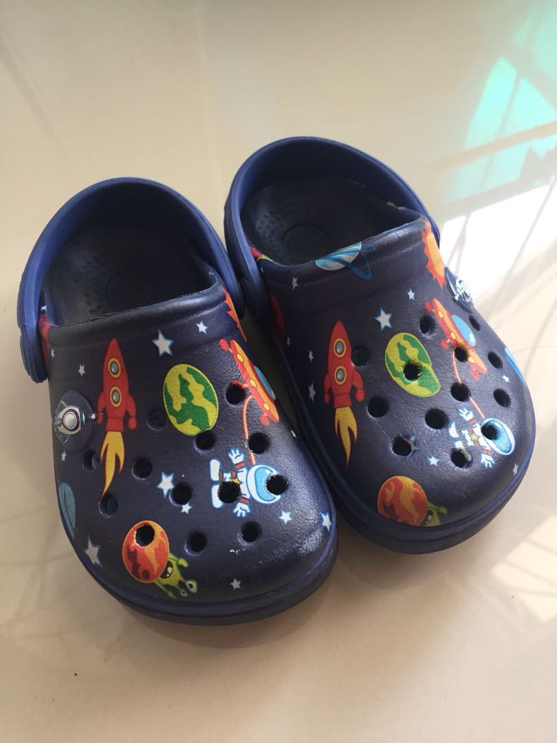 crocs galaxy