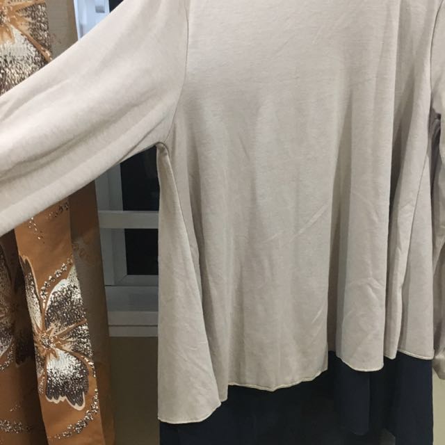 Two Layer Blouse (Category: Blouses) located in Batu Pahat. Submitted by xxshaa (Listing ID 122800162, Image 2). Description: Free size fit M to L 10/10 #Bajet20.