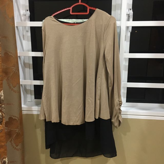 Two Layer Blouse (Category: Blouses) located in Batu Pahat. Submitted by xxshaa (Listing ID 122800162, Image 1). Description: Free size fit M to L 10/10 #Bajet20.