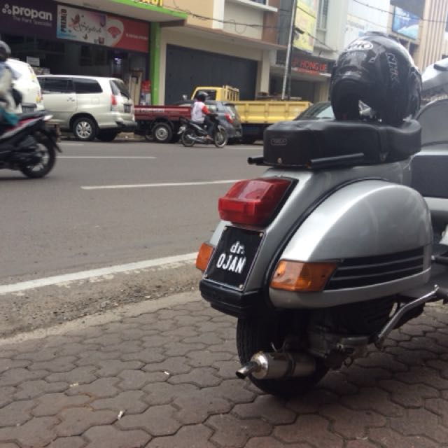 Vespa P 150 Exclusive 2 Tahun 2002 Motorbikes On Carousell