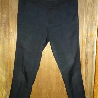 Celana kerja hitam