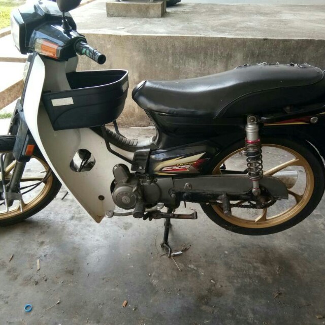 Motor Jenama Comel