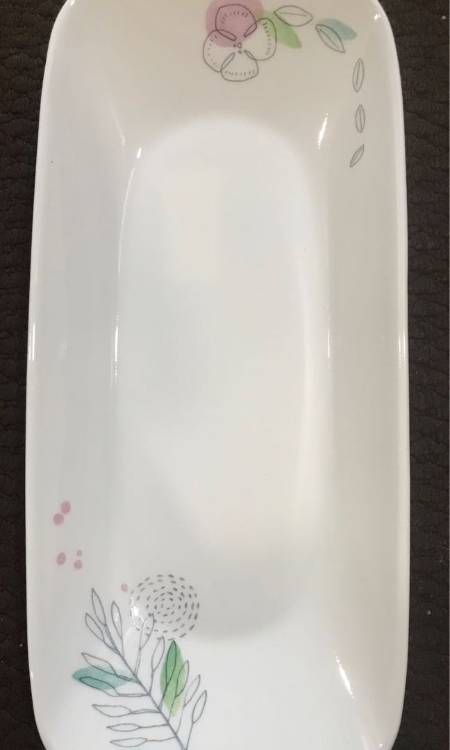 Corelle fish plate, Furniture & Home Living, Kitchenware & Tableware
