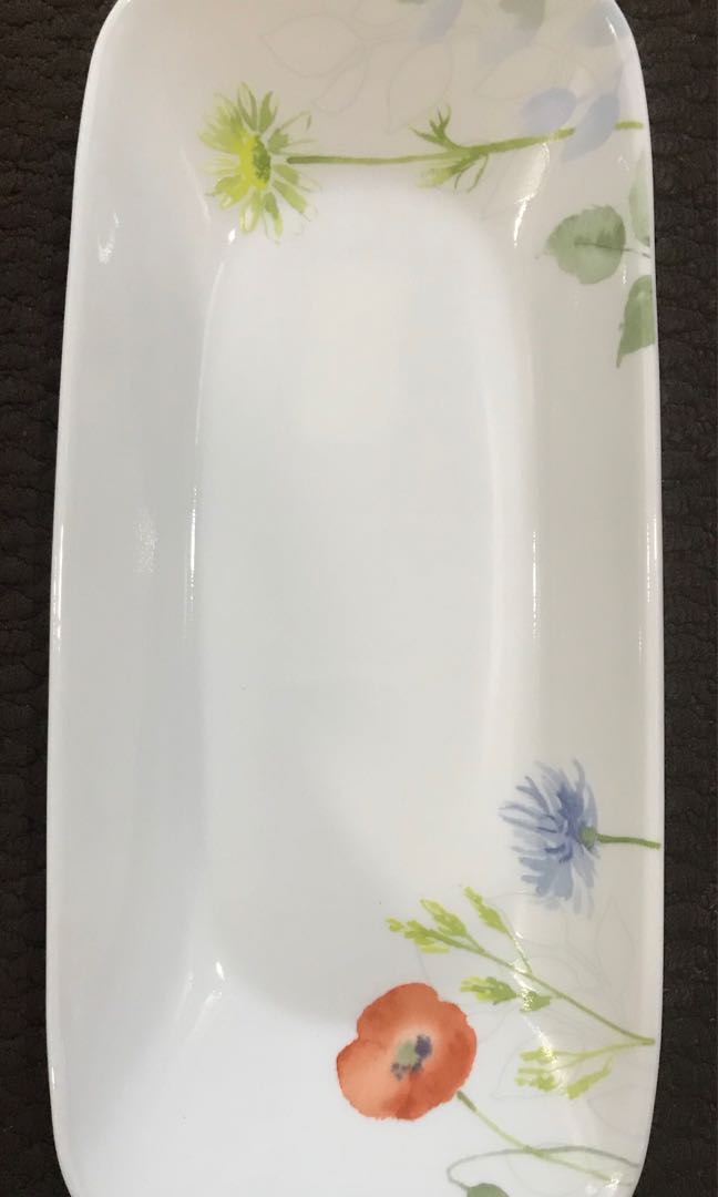Corelle fish plate, Furniture & Home Living, Kitchenware & Tableware, Dinnerware & Cutlery on