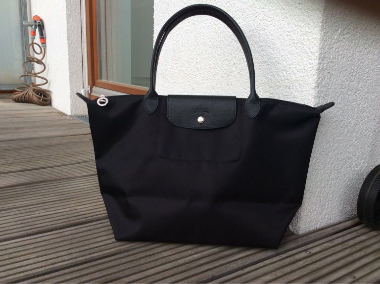 black large longchamp bag