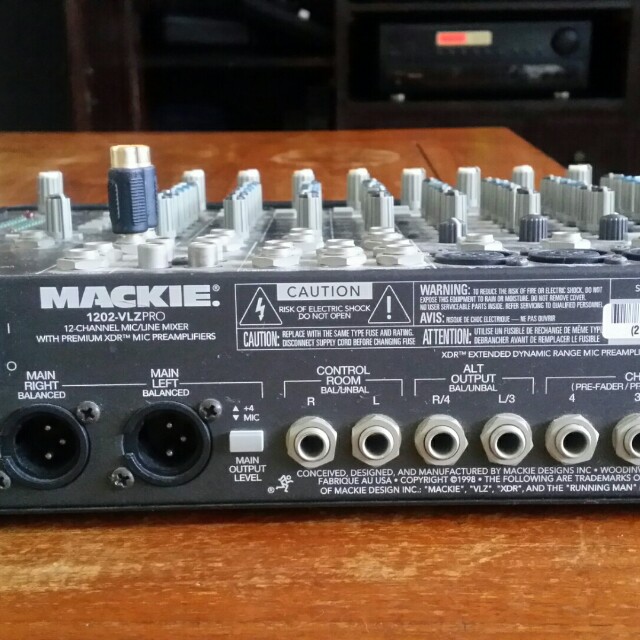 Mackie mixer Made in USA, Hobbies & Toys, Music & Media, Musical