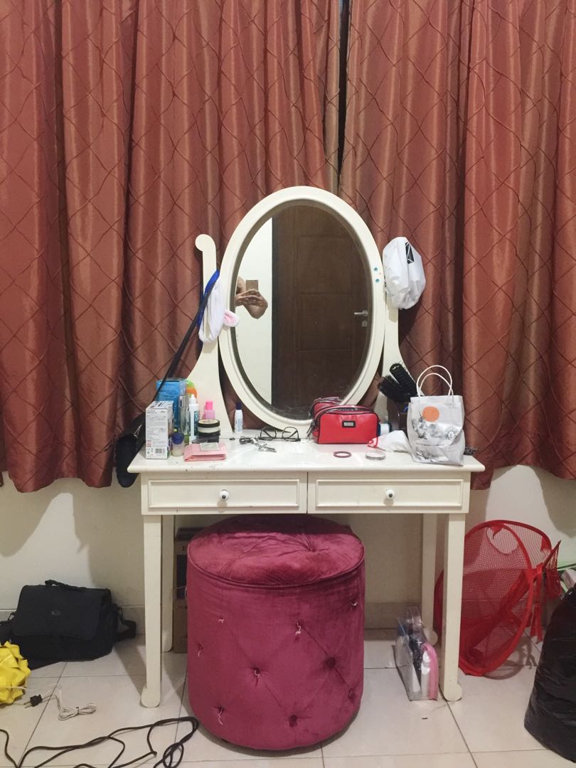Meja Rias Ikea Fesyen Wanita Aksesoris Di Carousell