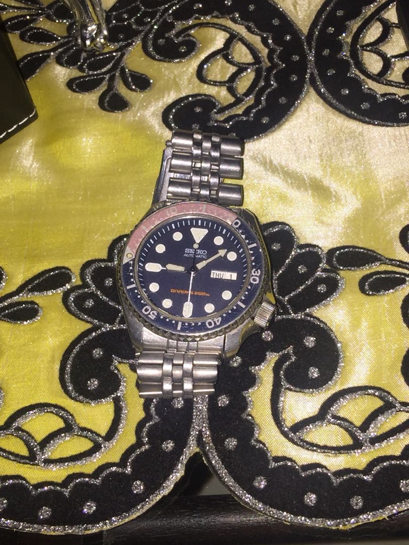 SEIKO SKX 009(used as is), Men's Fashion, Watches & Accessories, Watches on  Carousell