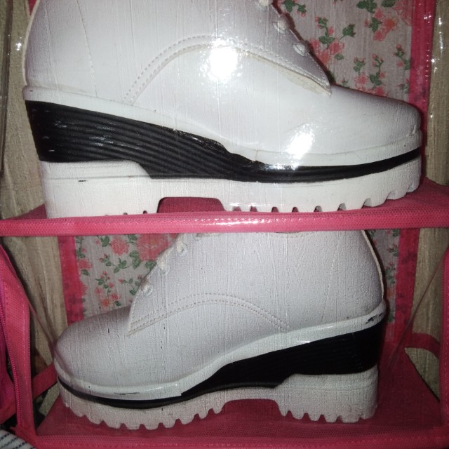Sepatu Putih Wanita Fesyen Wanita Sepatu Di Carousell