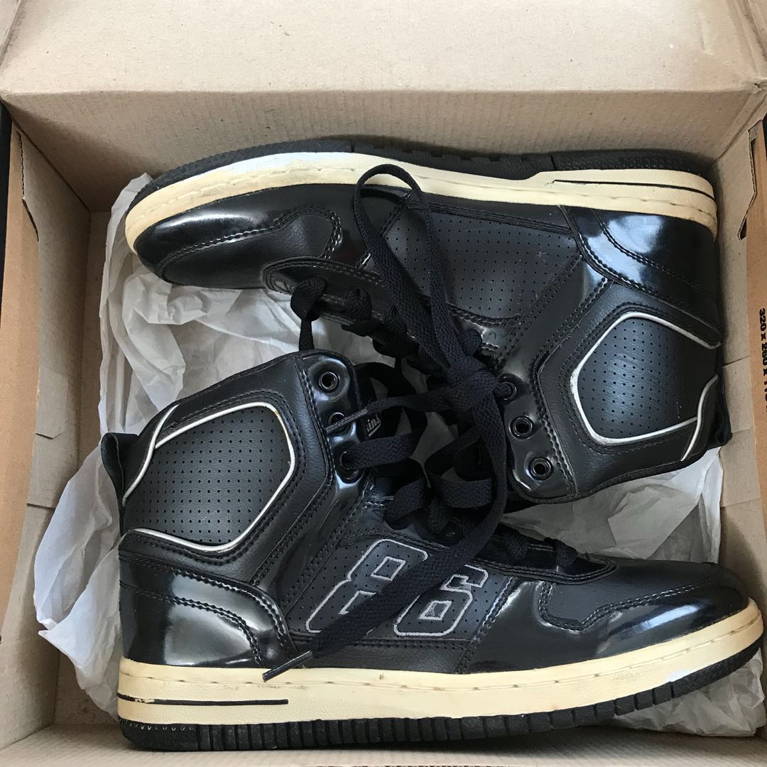 Tomkins Hightops Sneakers Fesyen Wanita Sepatu Di Carousell