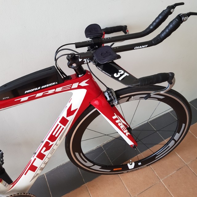 Trek Speed Concept 7.2 11 Speed with wheelset and pedals