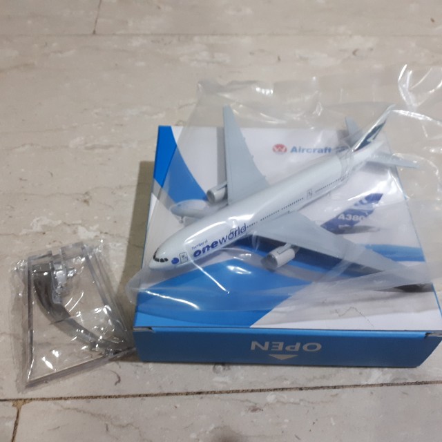 Cathay pacific toy plane clearance