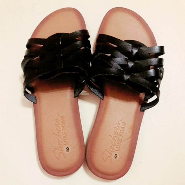 skechers luxe foam flip flops